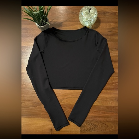🍋 Lululemon Wonder Train Cropped Long Sleeve Shirt. 🍋 - Picture 4 of 7